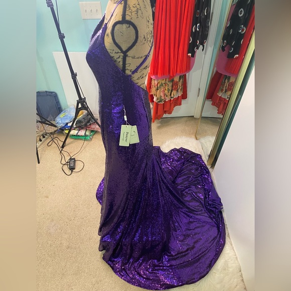 DANYSU Sequin Gown size S NWT - Picture 2 of 10